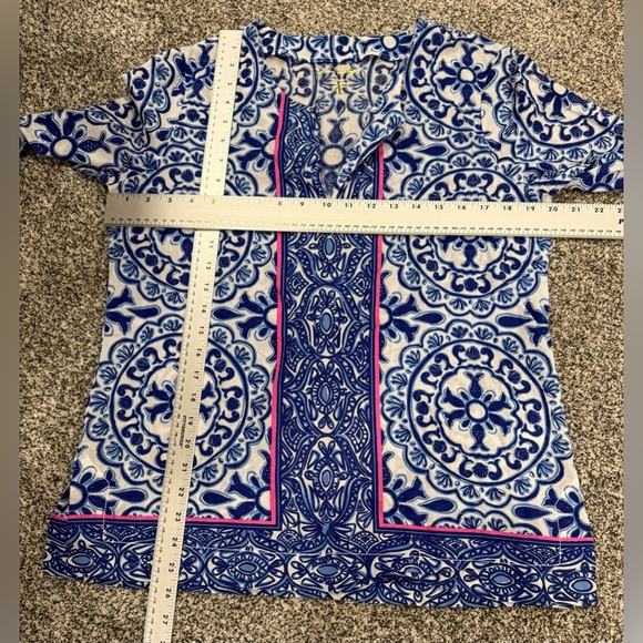 Lilly Pulitzer Cotton Vibrant Blue, White and Pink Patterned Women's Top Coastal - Picture 9 of 9